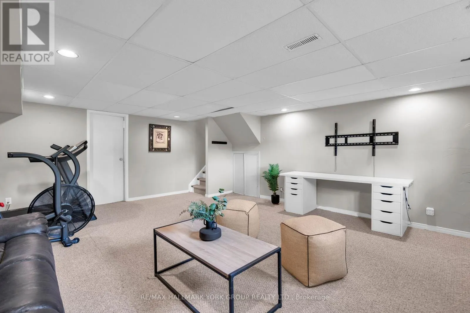 103 WOOD CRESCENT