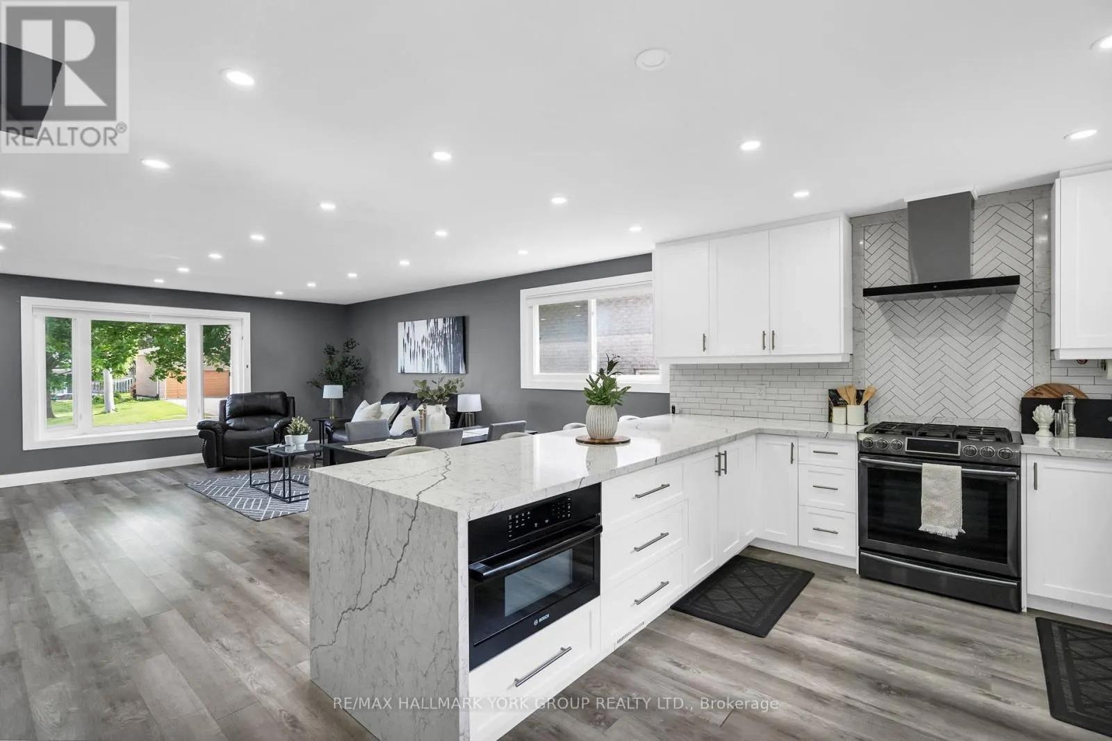 103 WOOD CRESCENT