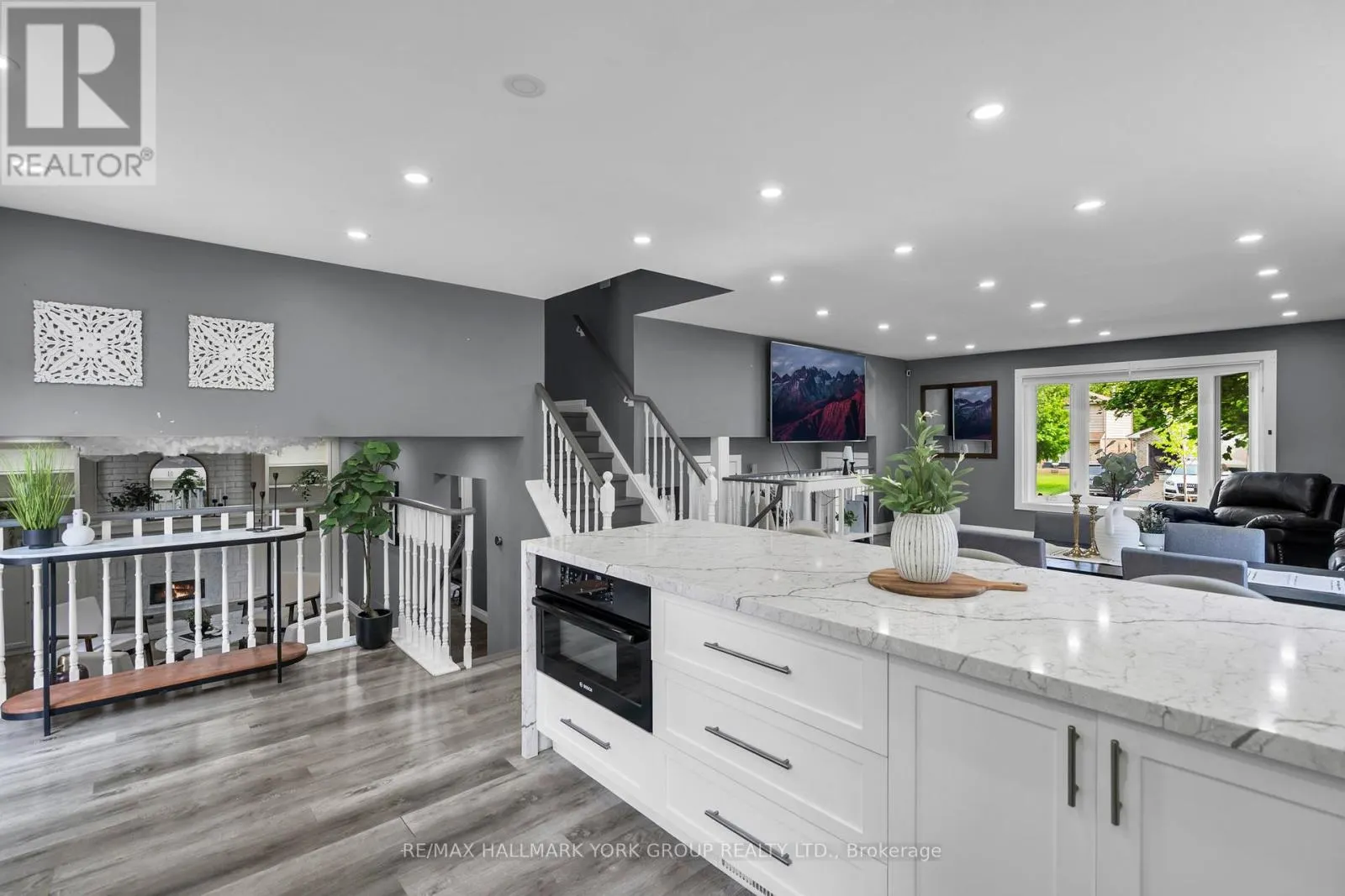 103 WOOD CRESCENT