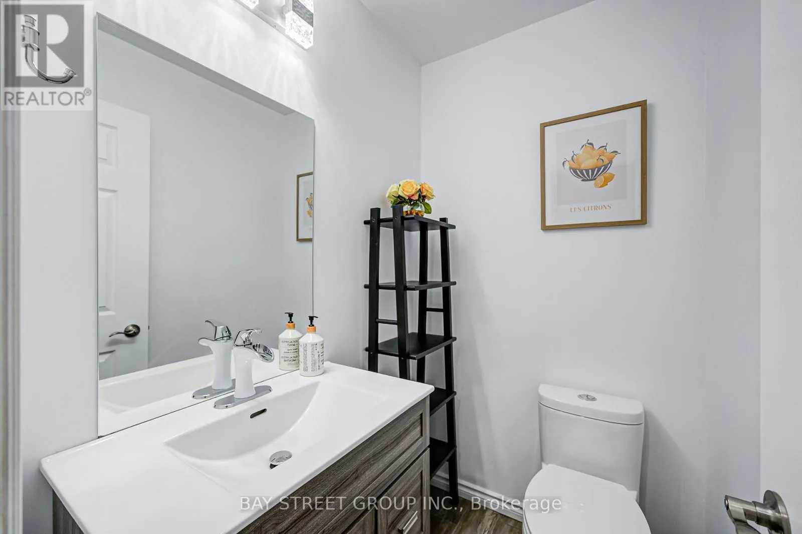 7 SAN MARKO PLACE