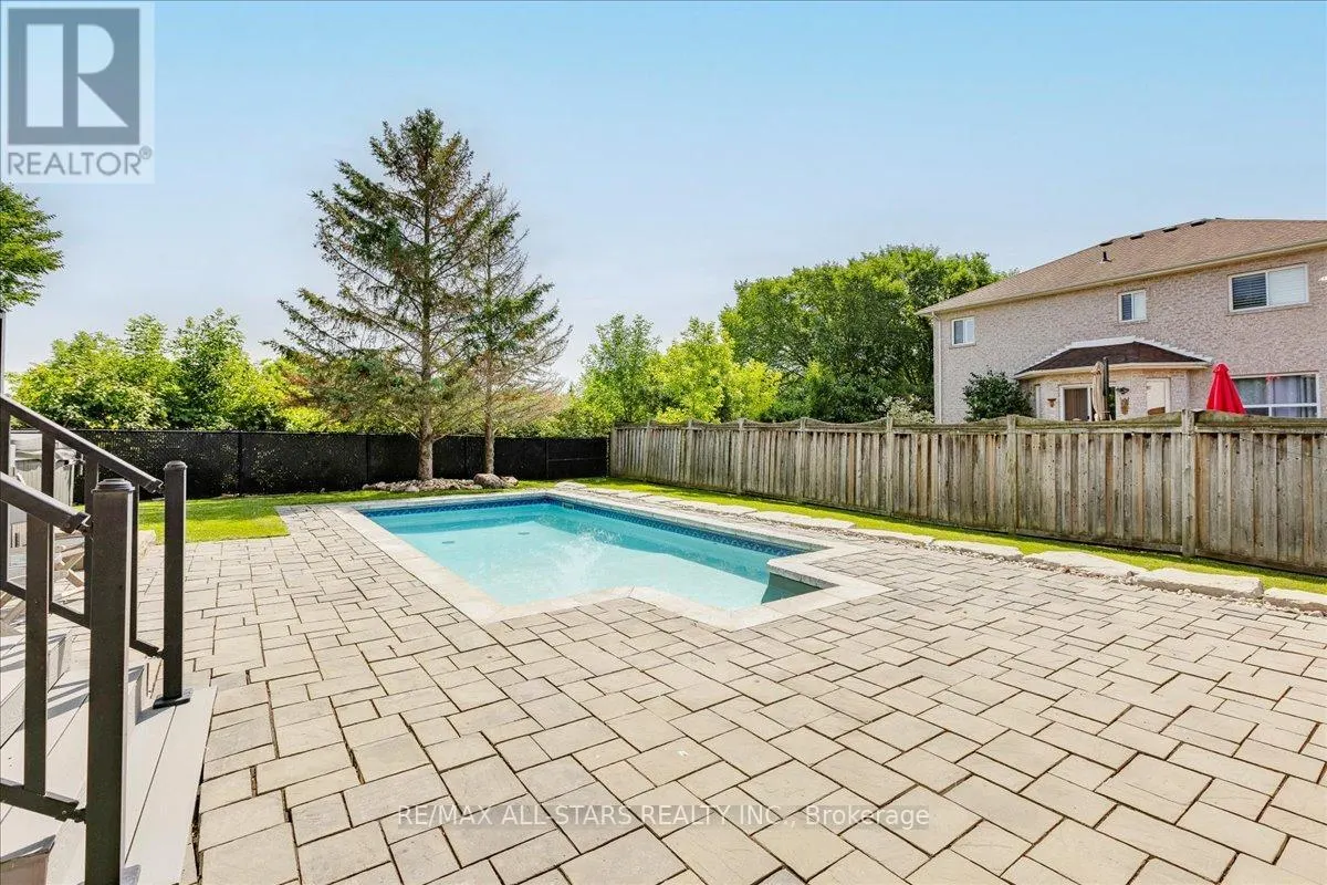 98 BAYVIEW AVENUE
