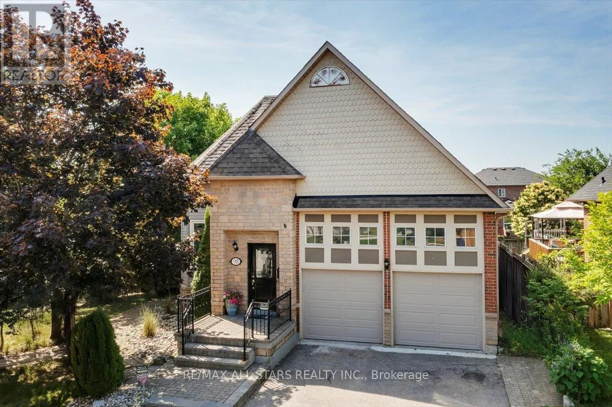98 BAYVIEW AVENUE