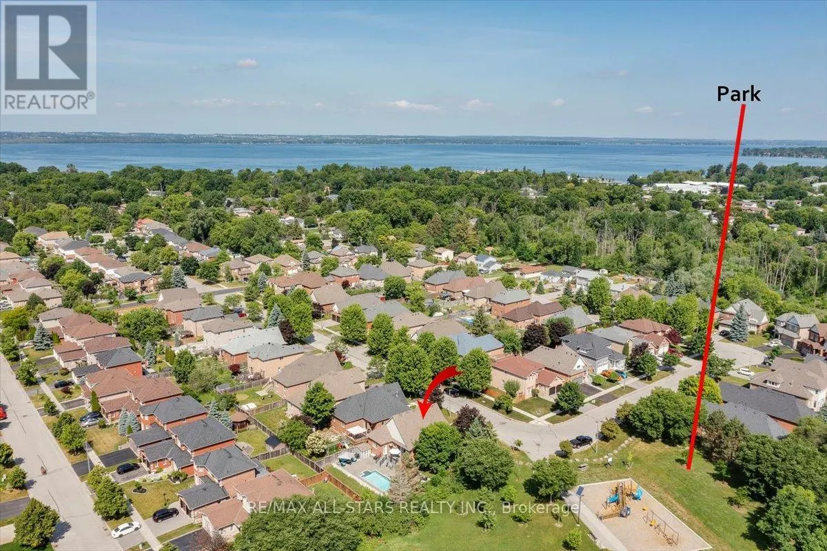 98 BAYVIEW AVENUE