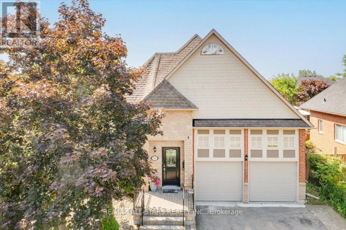 98 BAYVIEW AVENUE