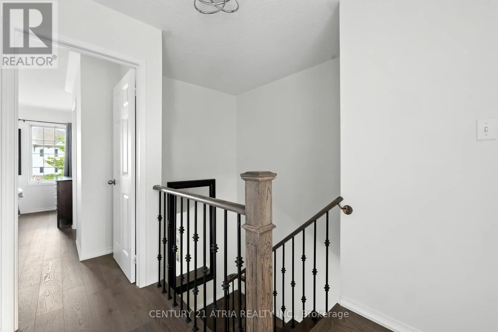 12 STILES AVENUE