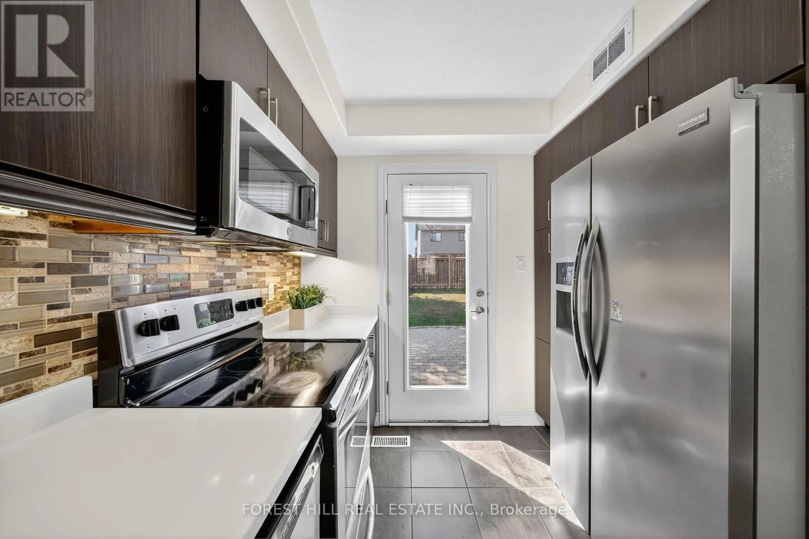 160 BANTING CRESCENT