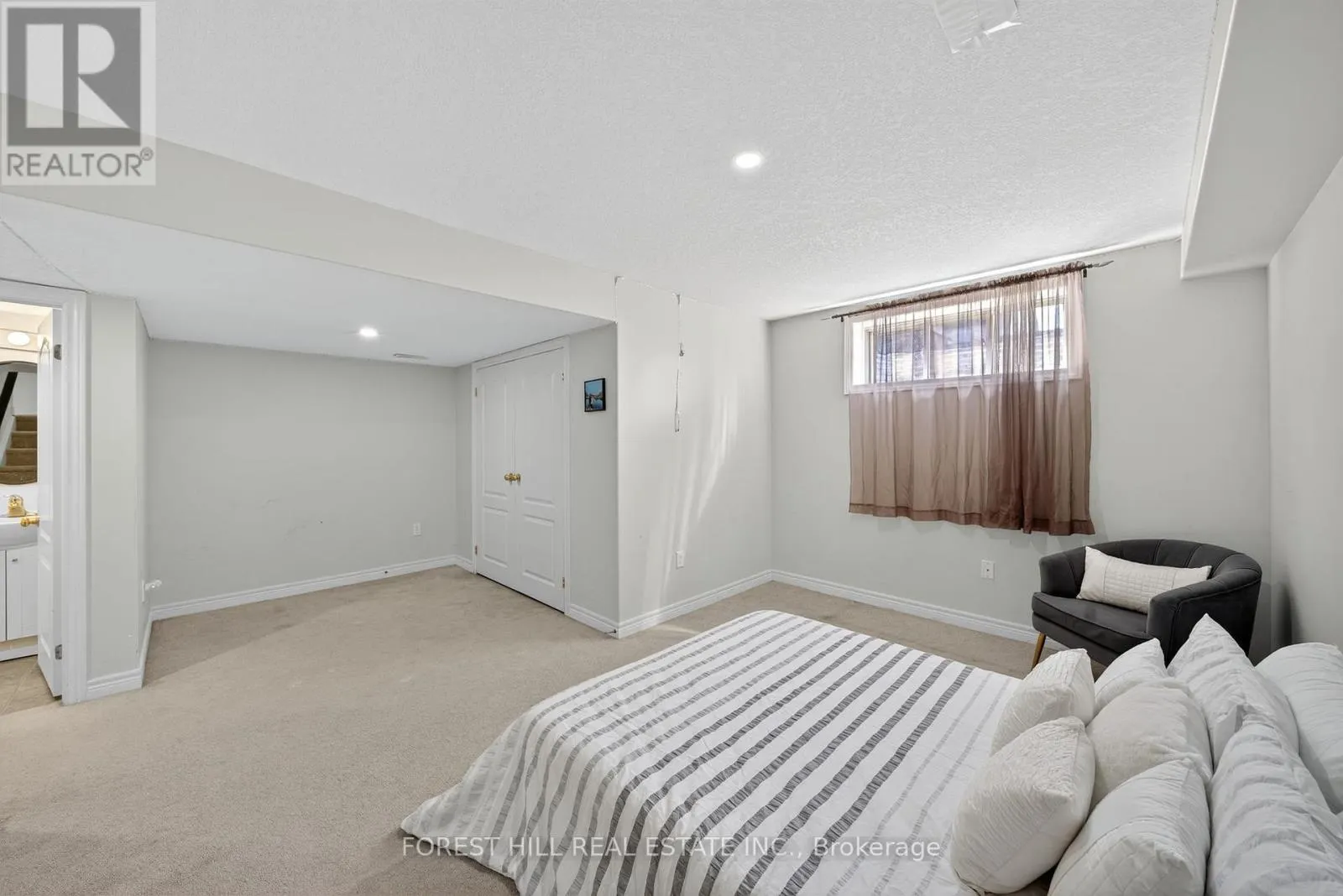 160 BANTING CRESCENT