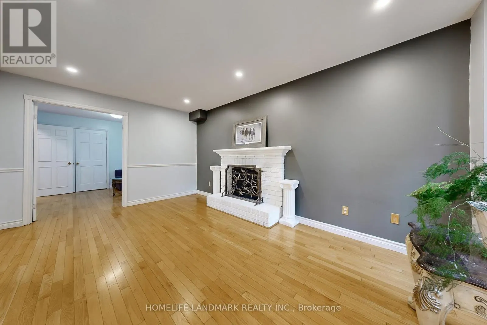 15 HOLLINGHAM ROAD