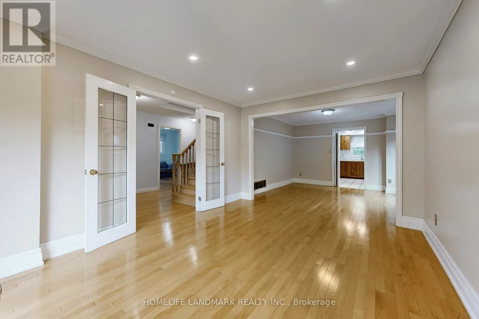 15 HOLLINGHAM ROAD