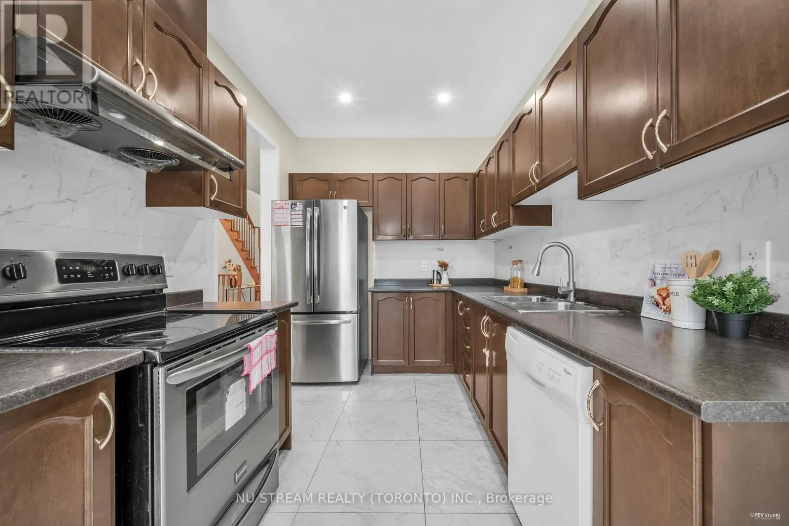 15 TRINCO WAY