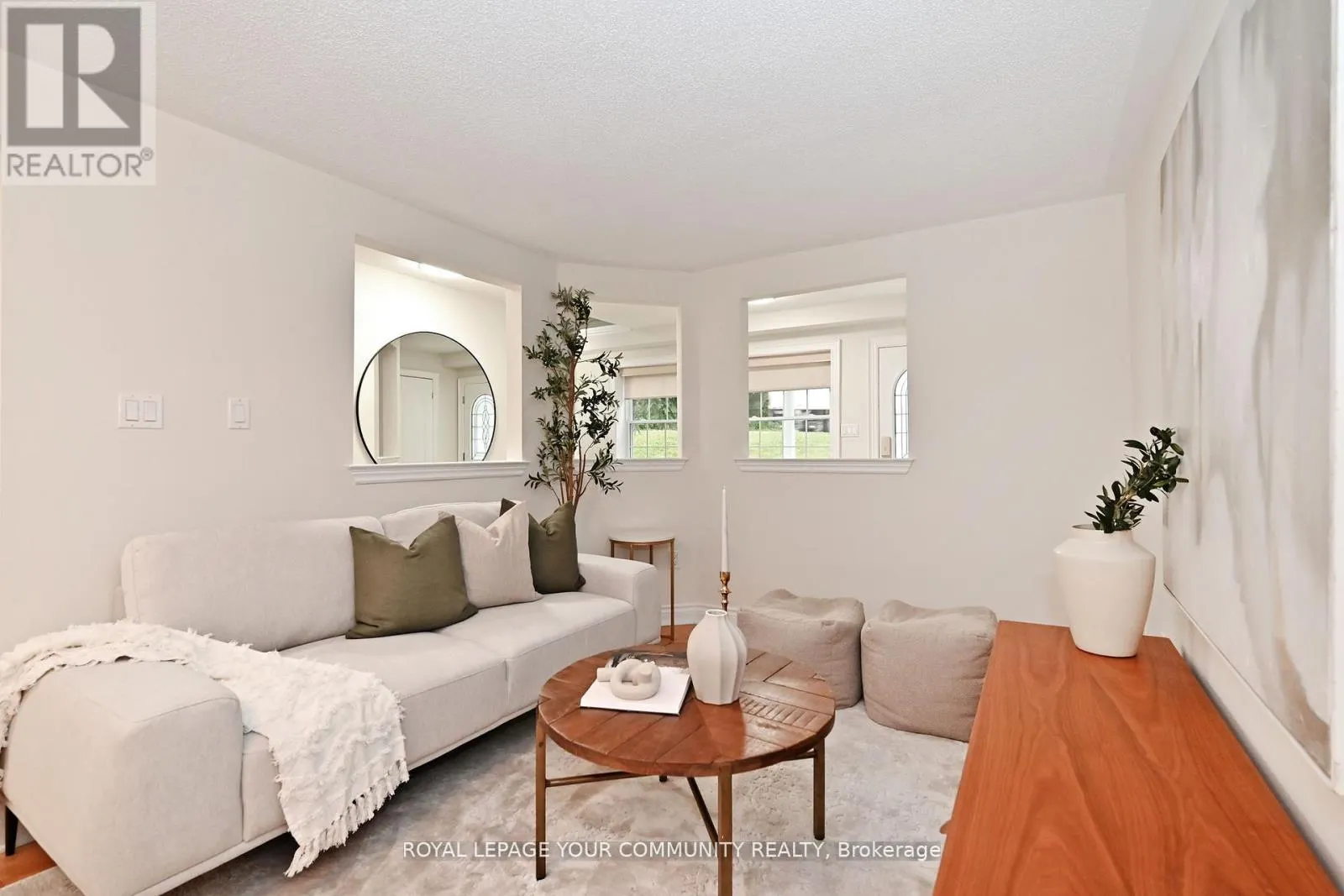 50 THE QUEENSWAY S