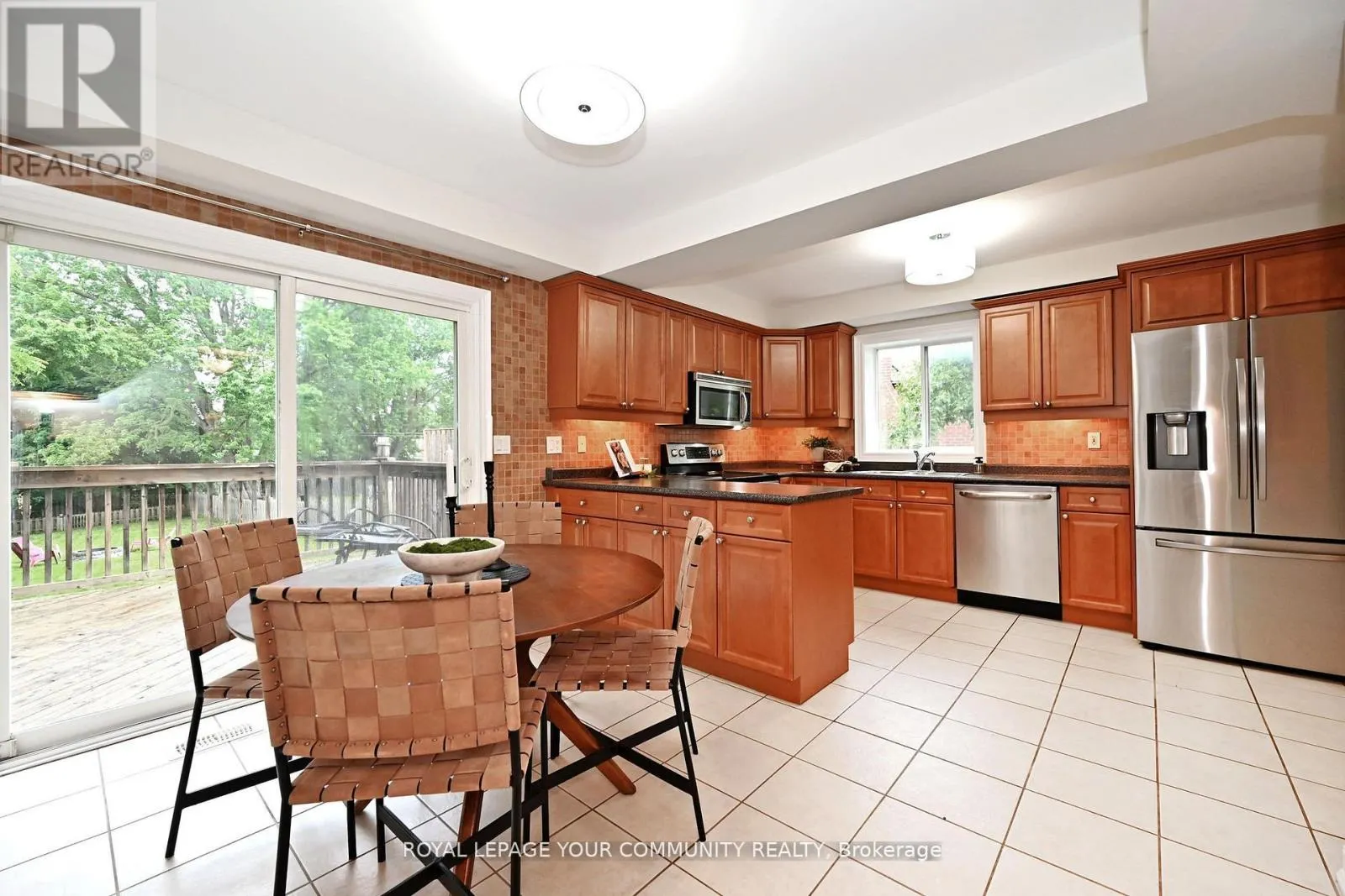 50 THE QUEENSWAY S
