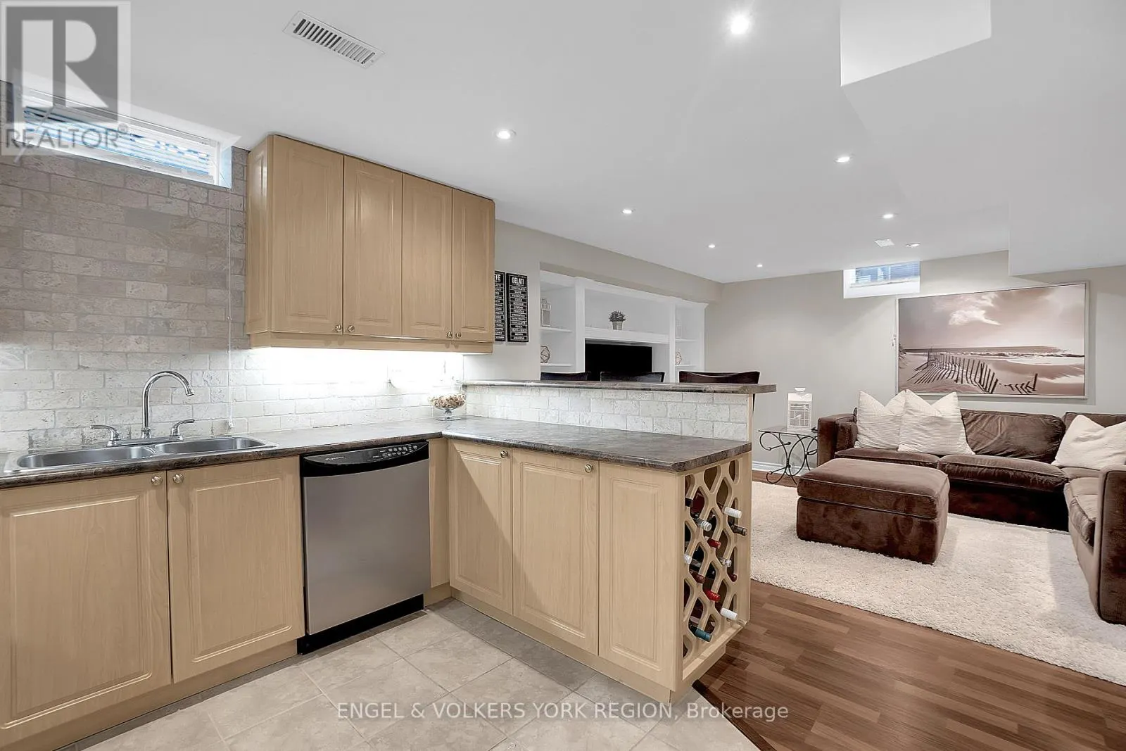 151 GLENSIDE DRIVE