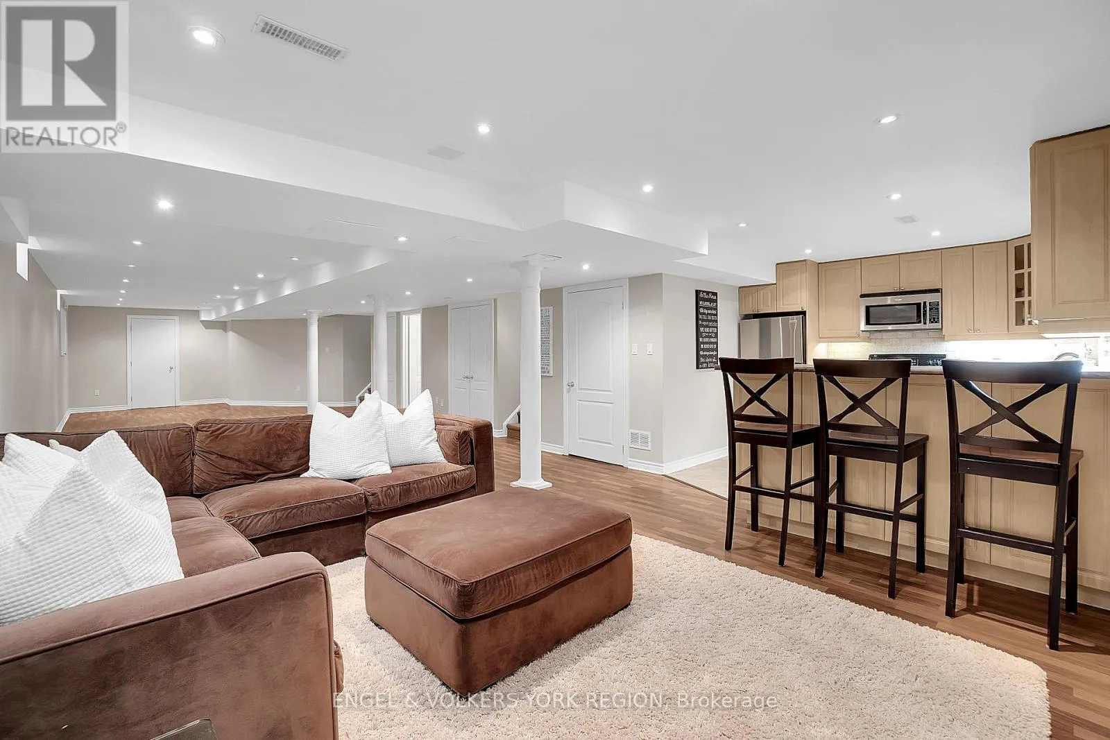 151 GLENSIDE DRIVE