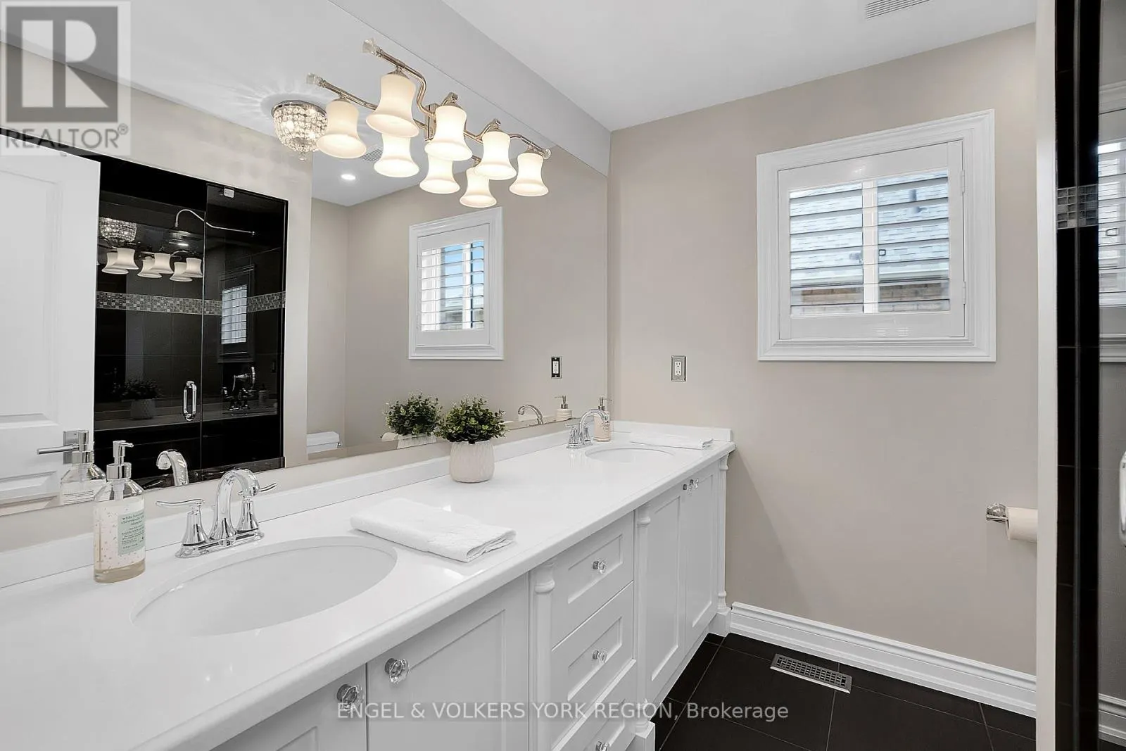 151 GLENSIDE DRIVE
