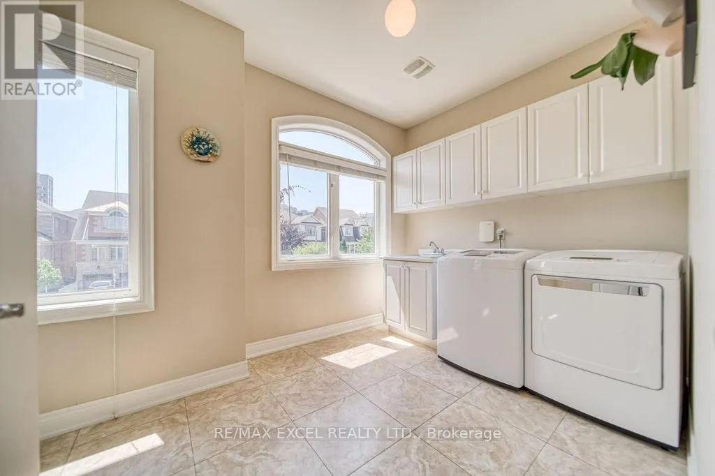 166 TOWNSGATE DRIVE