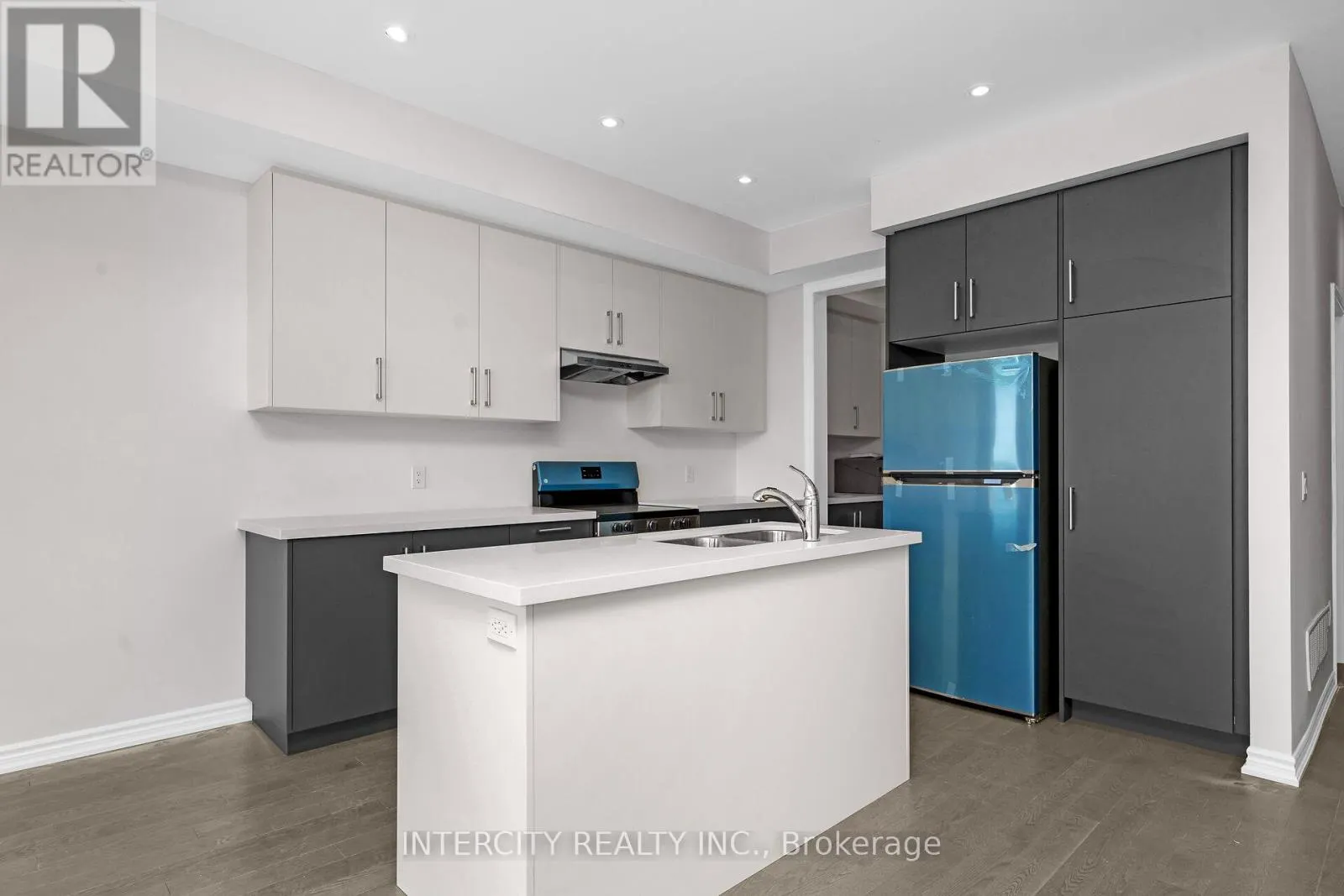 83 PUISAYA DRIVE
