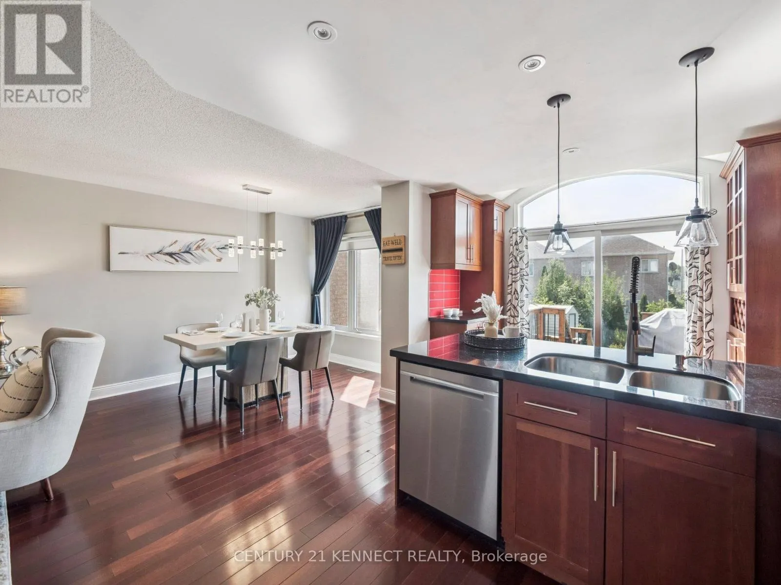 69 SILVER STREAM AVENUE