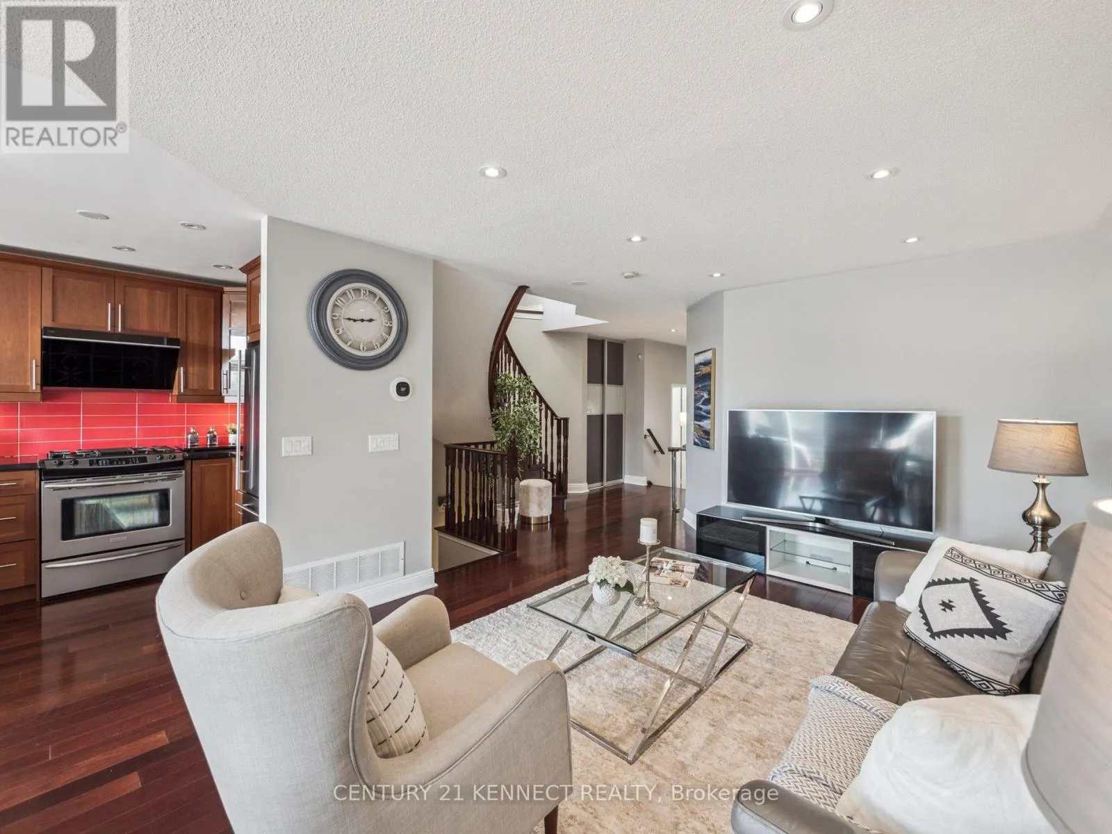 69 SILVER STREAM AVENUE