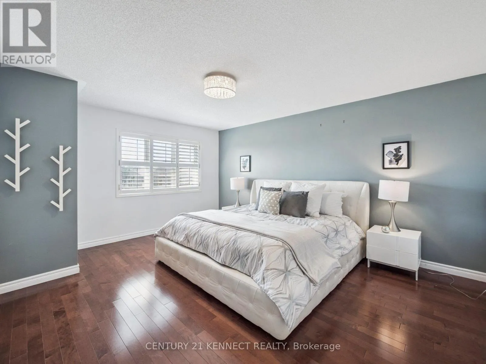 69 SILVER STREAM AVENUE
