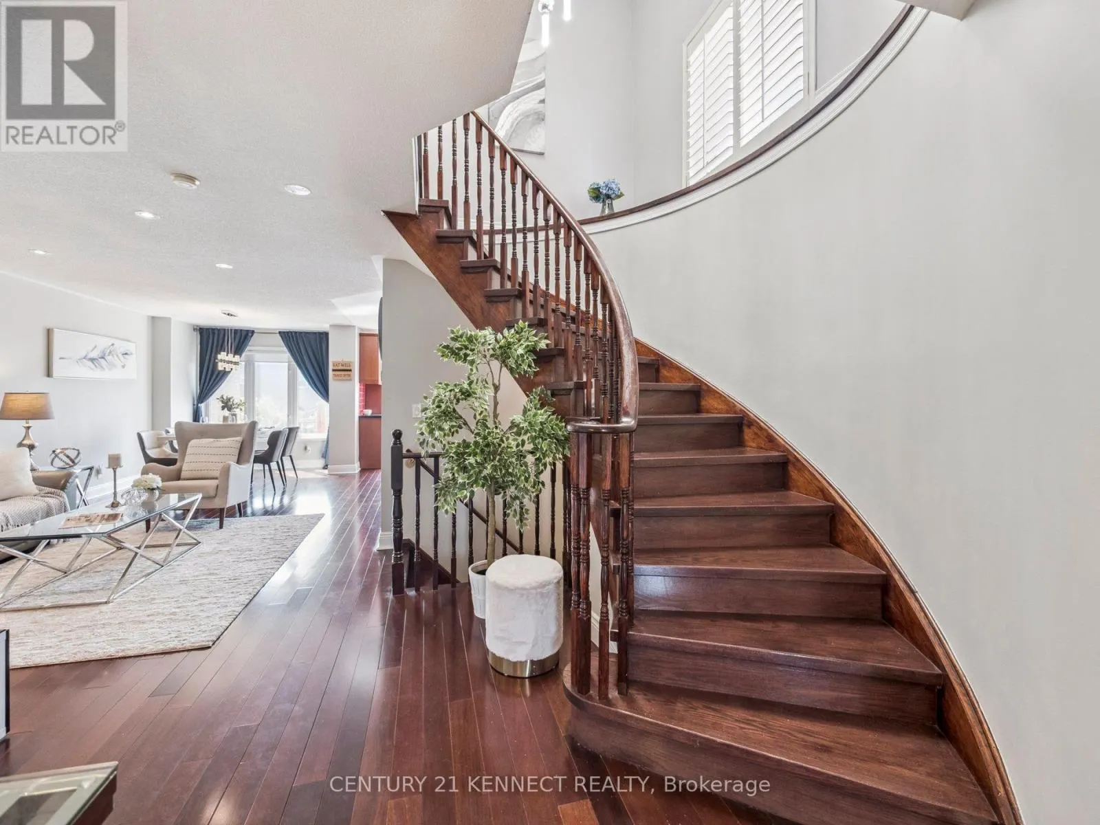 69 SILVER STREAM AVENUE
