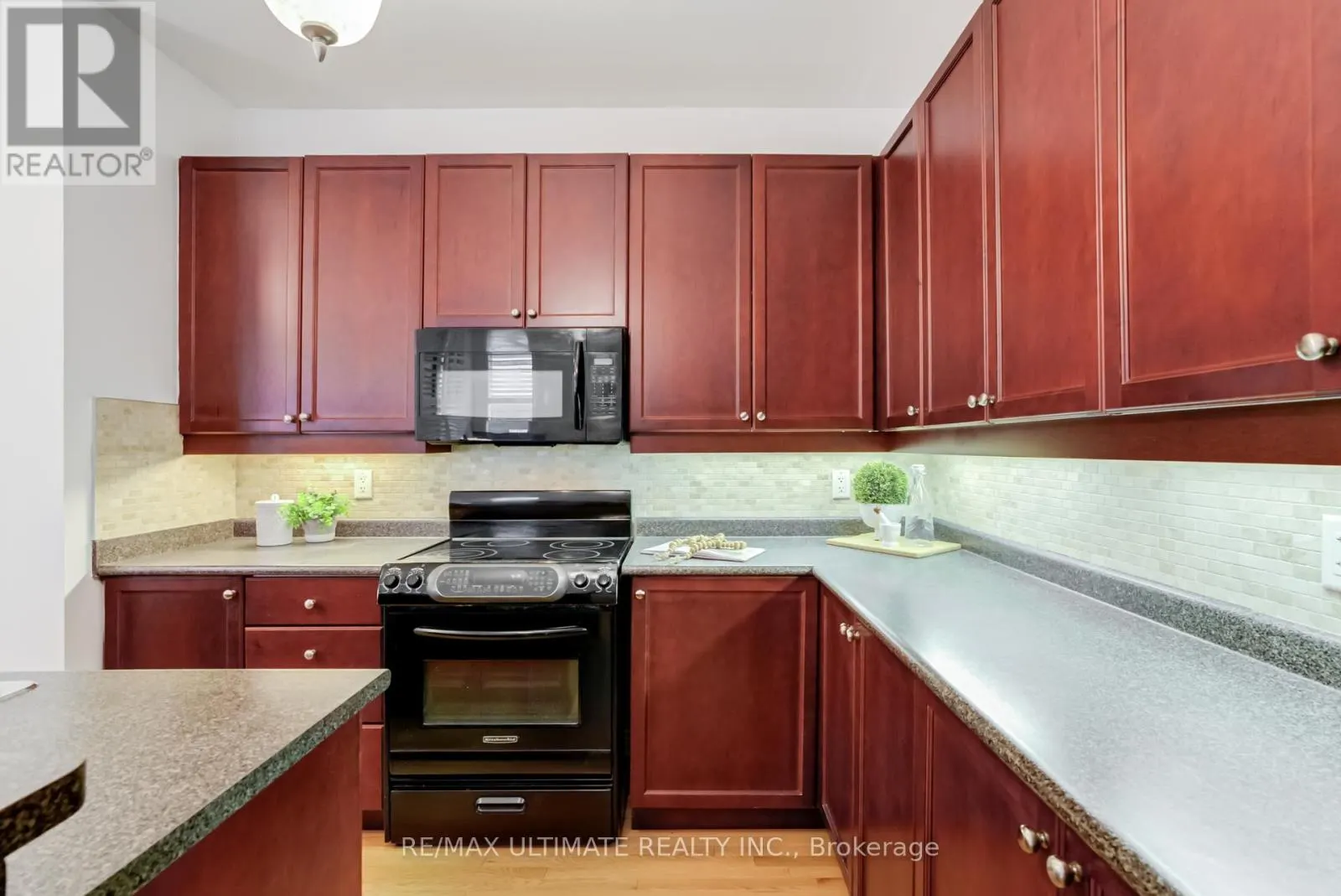 21 DELRAY DRIVE