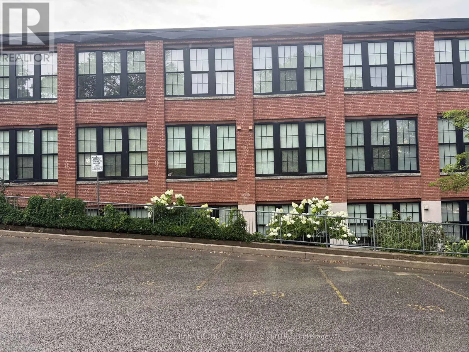 301 - 543 TIMOTHY STREET