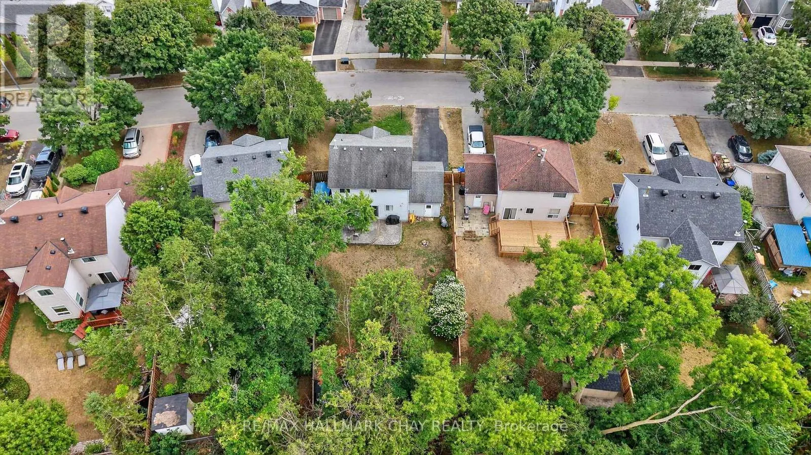 992 ANNA MARIA AVENUE