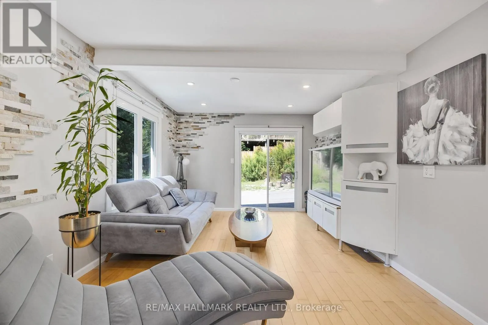 31 MITCHELL AVENUE
