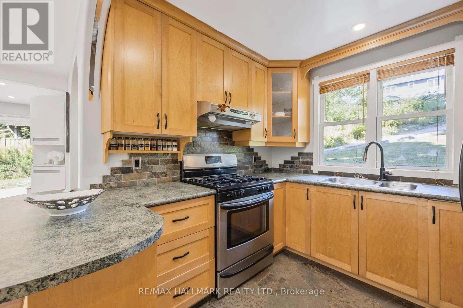 31 MITCHELL AVENUE