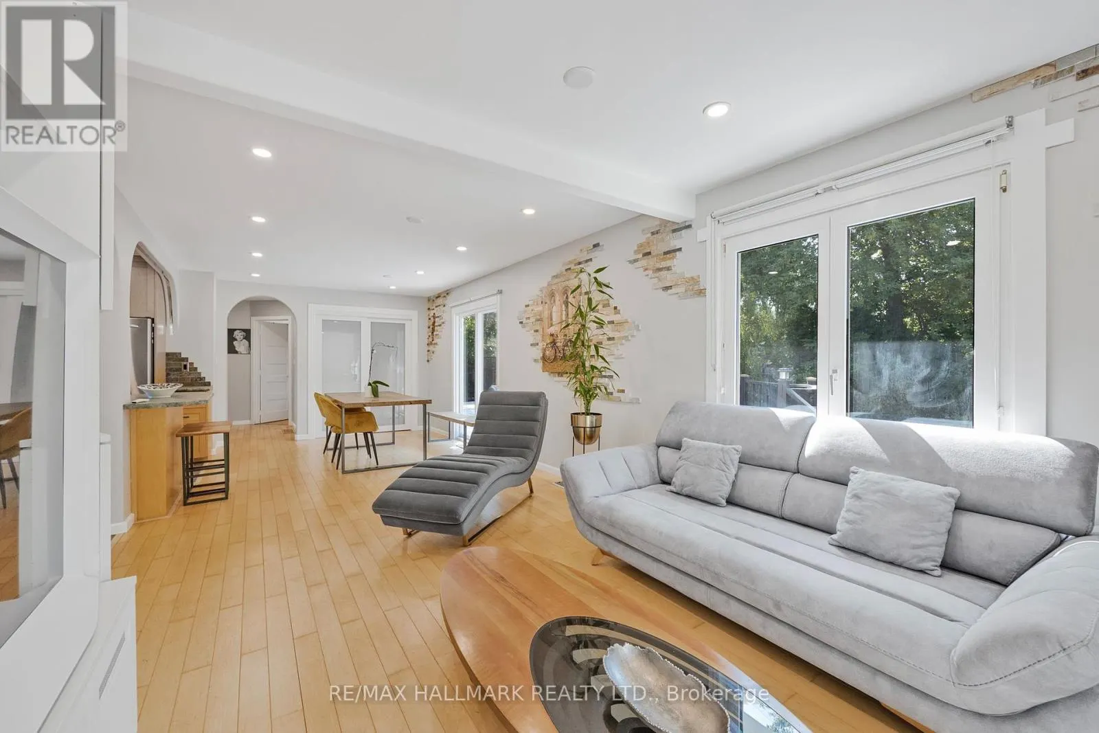 31 MITCHELL AVENUE
