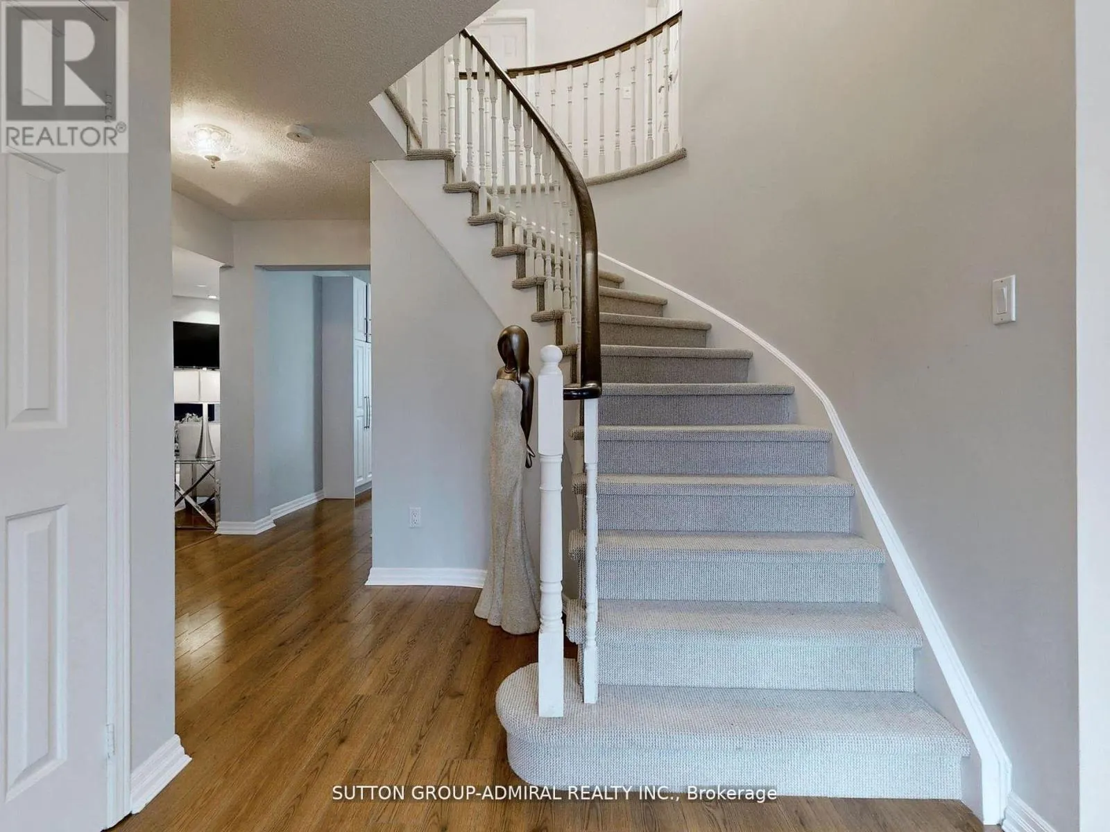 308 PETHERAM PLACE