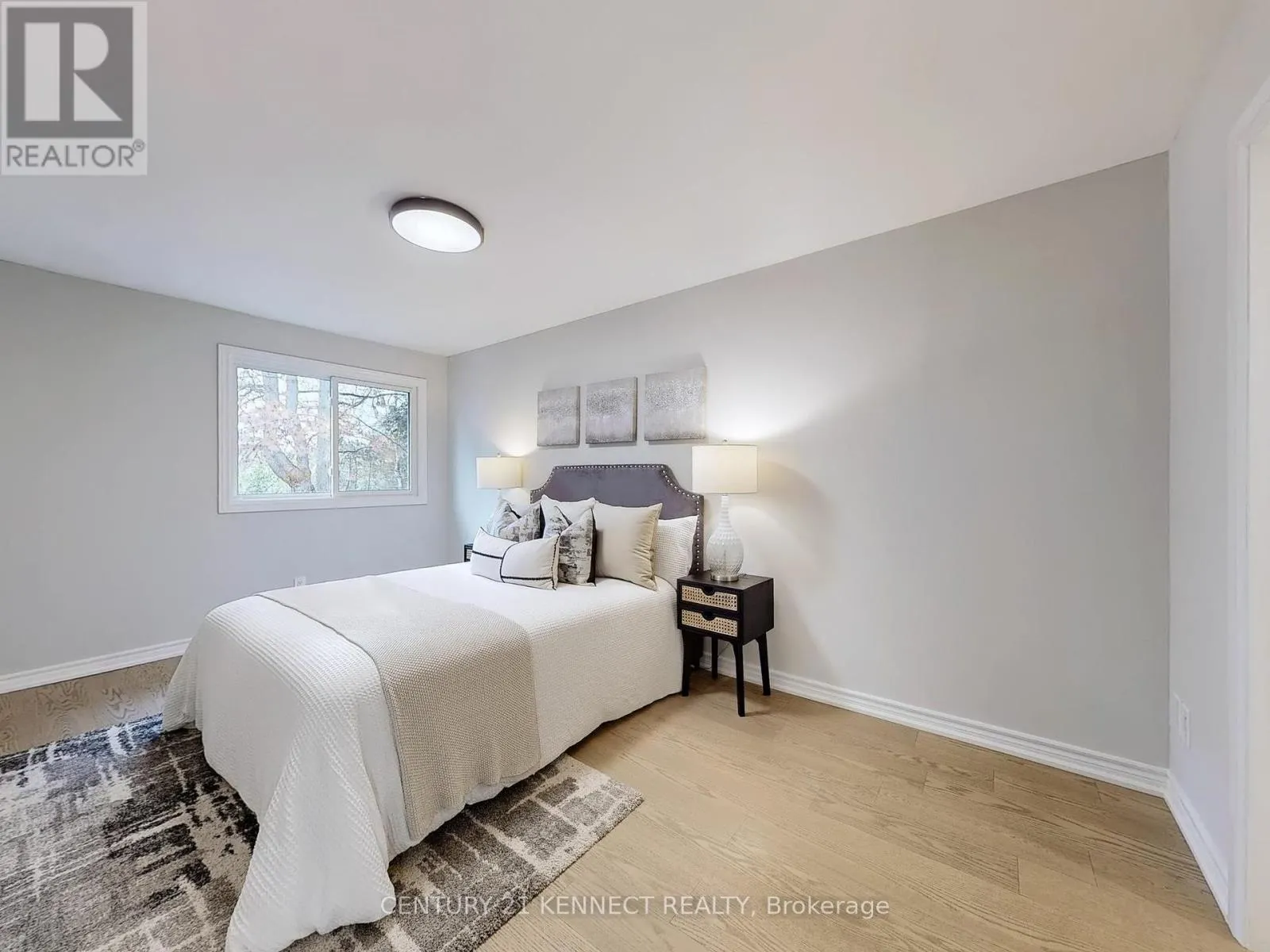 8 - 105 CARLTON ROAD