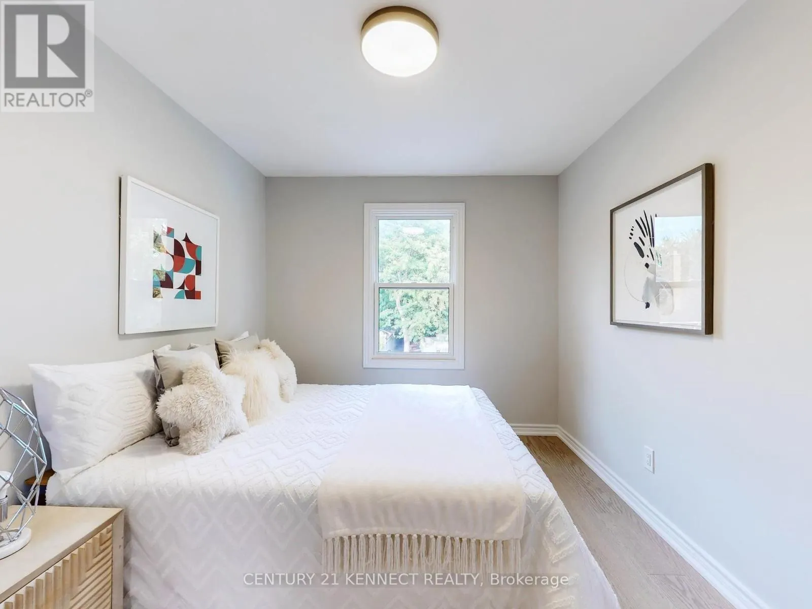 8 - 105 CARLTON ROAD