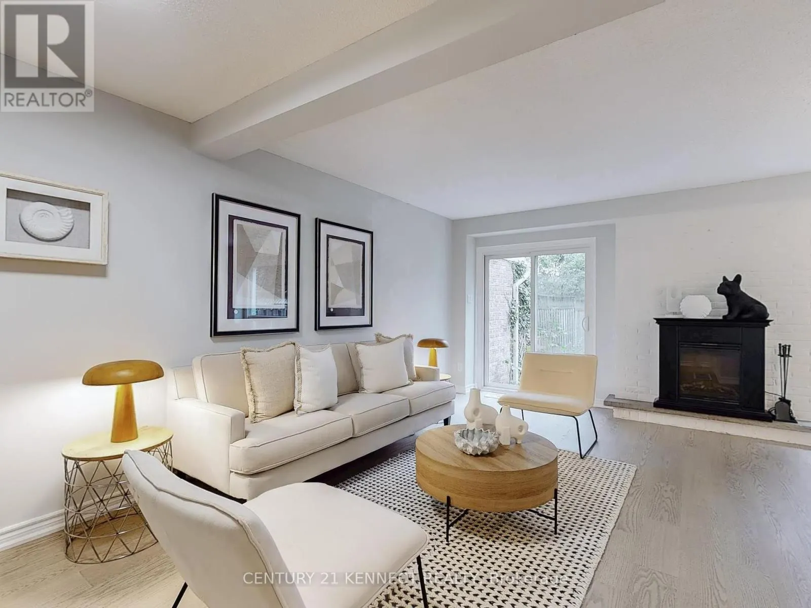 8 - 105 CARLTON ROAD