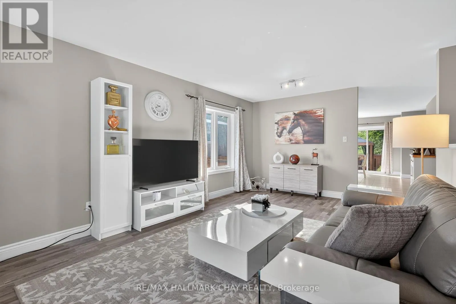 291 PARKWOOD AVENUE
