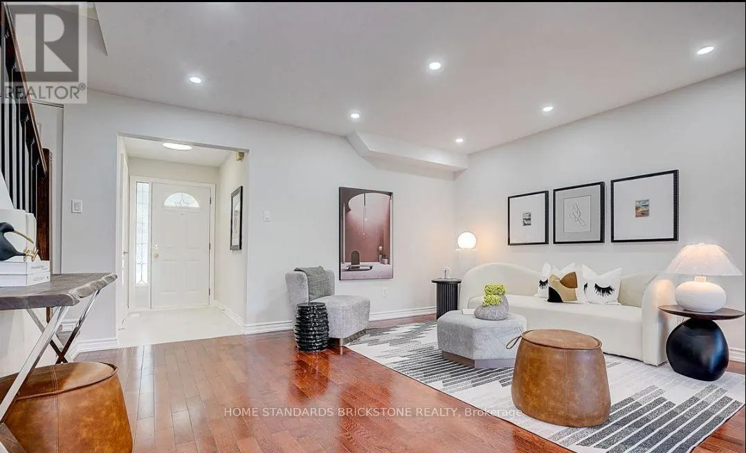 MAIN FLOOR - 24 BARRINGTON CRESCENT