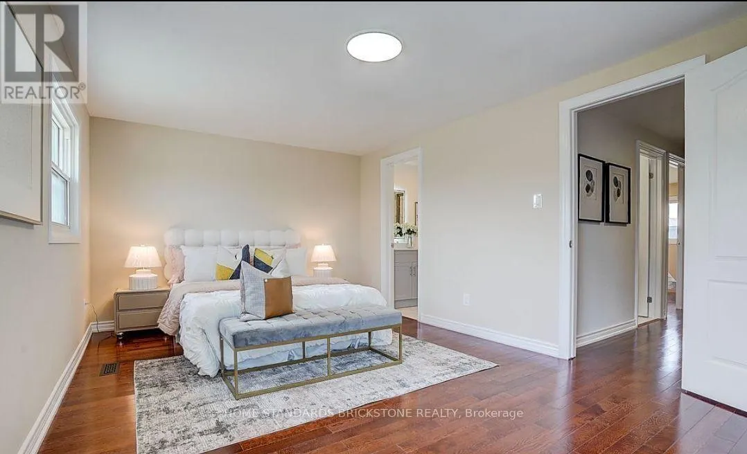 MAIN FLOOR - 24 BARRINGTON CRESCENT