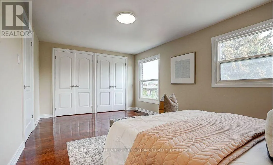 MAIN FLOOR - 24 BARRINGTON CRESCENT
