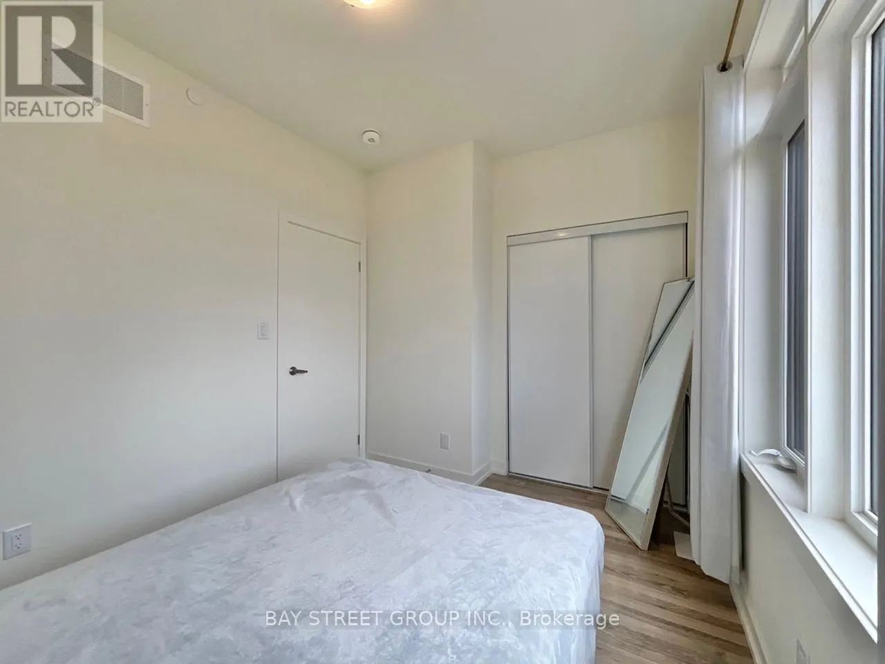 12 - 370 G RED MAPLE ROAD