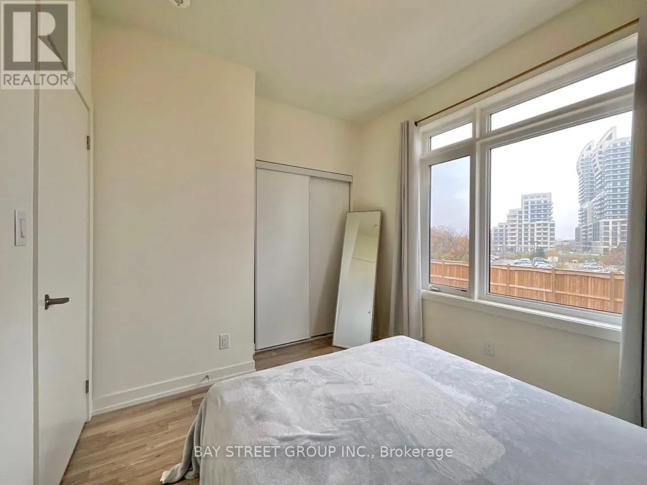 12 - 370 G RED MAPLE ROAD