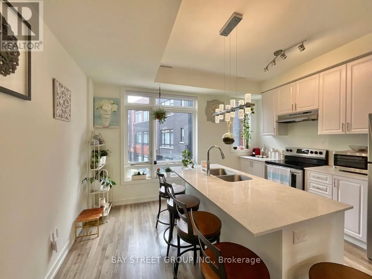 12 - 370 G RED MAPLE ROAD