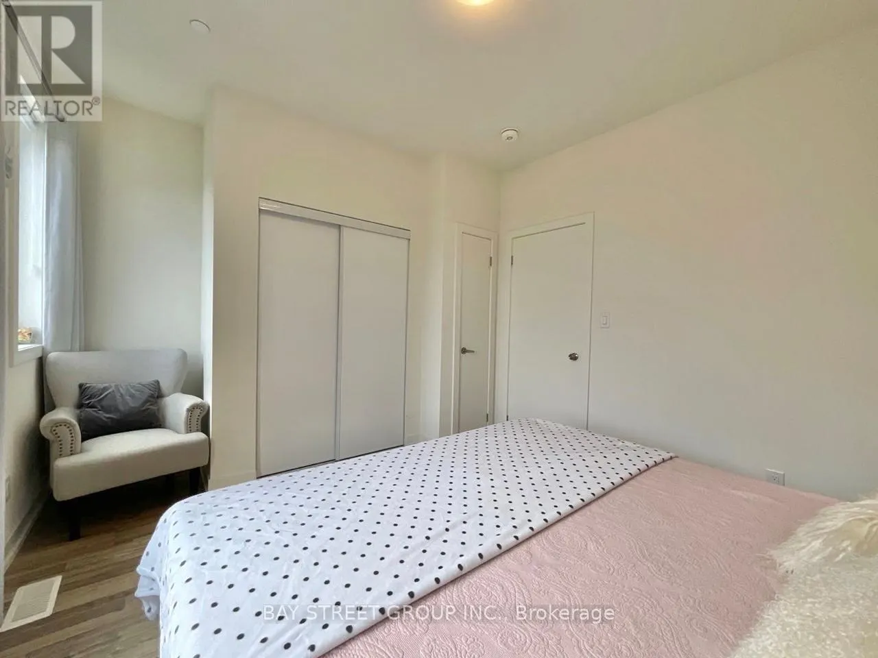 12 - 370 G RED MAPLE ROAD