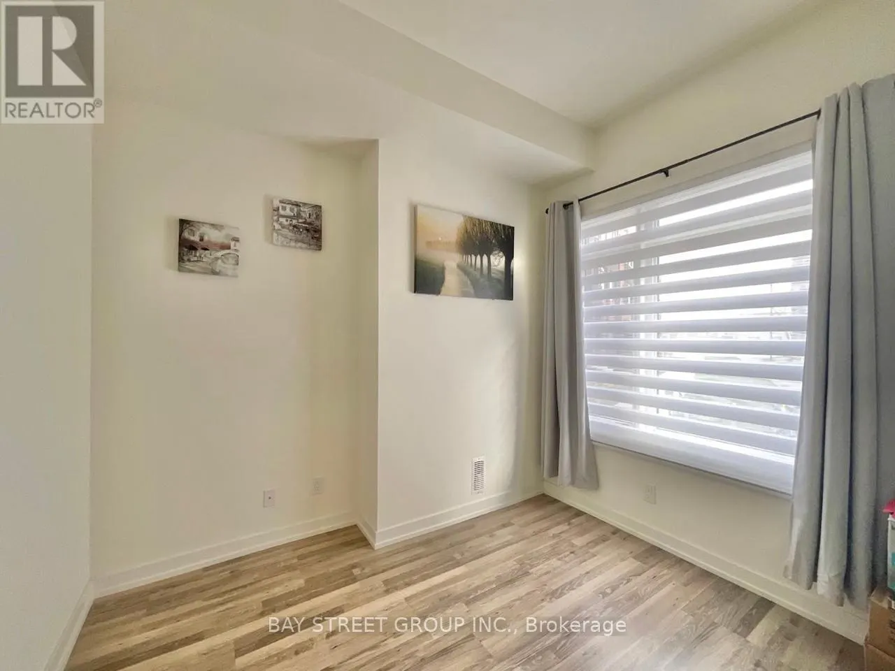 12 - 370 G RED MAPLE ROAD