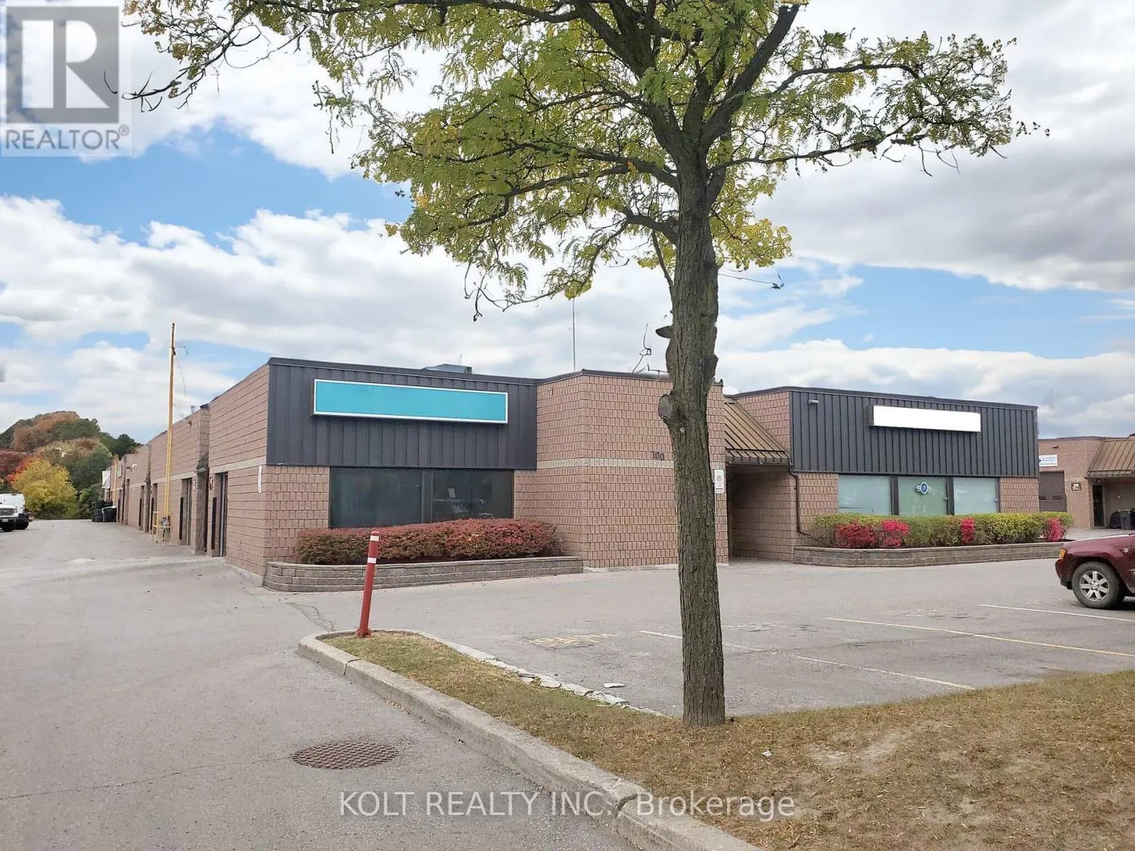 31 - 82 SANDIFORD DRIVE