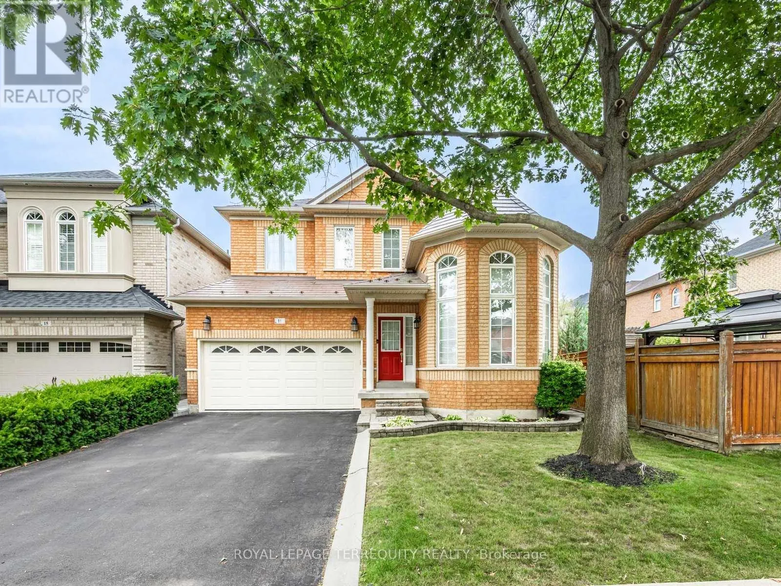 11 AVOCET DRIVE