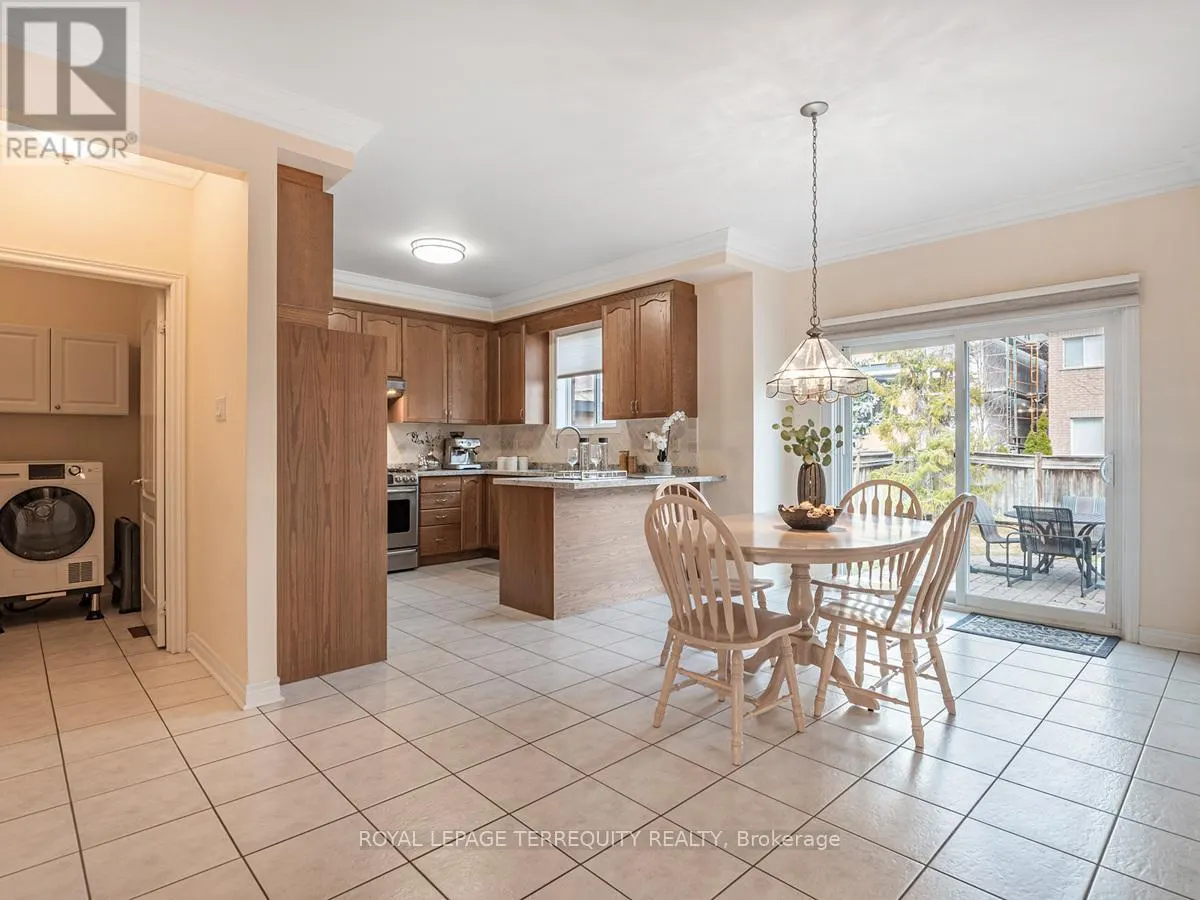 11 AVOCET DRIVE