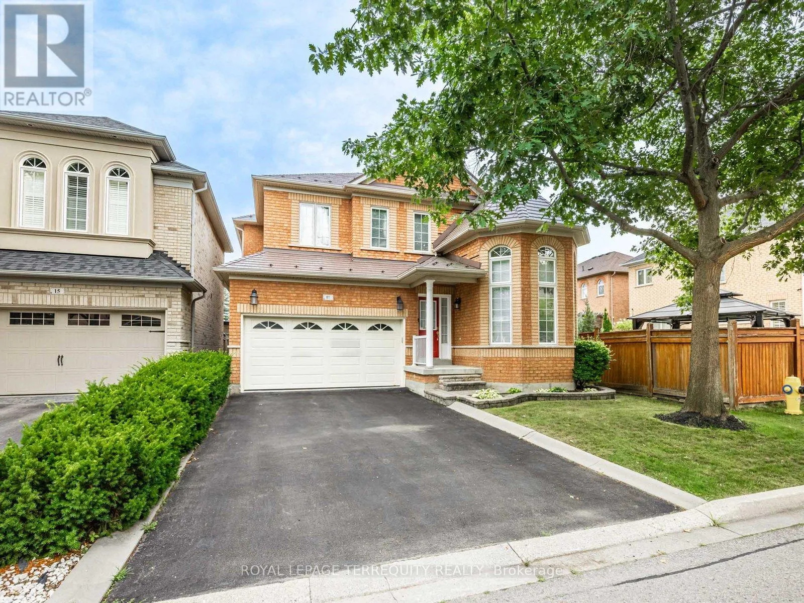 11 AVOCET DRIVE