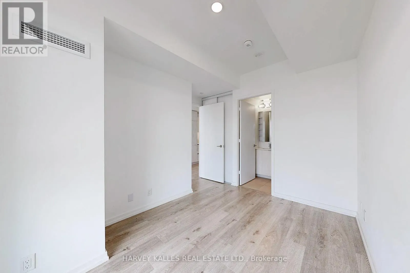 2807 - 7890 JANE STREET