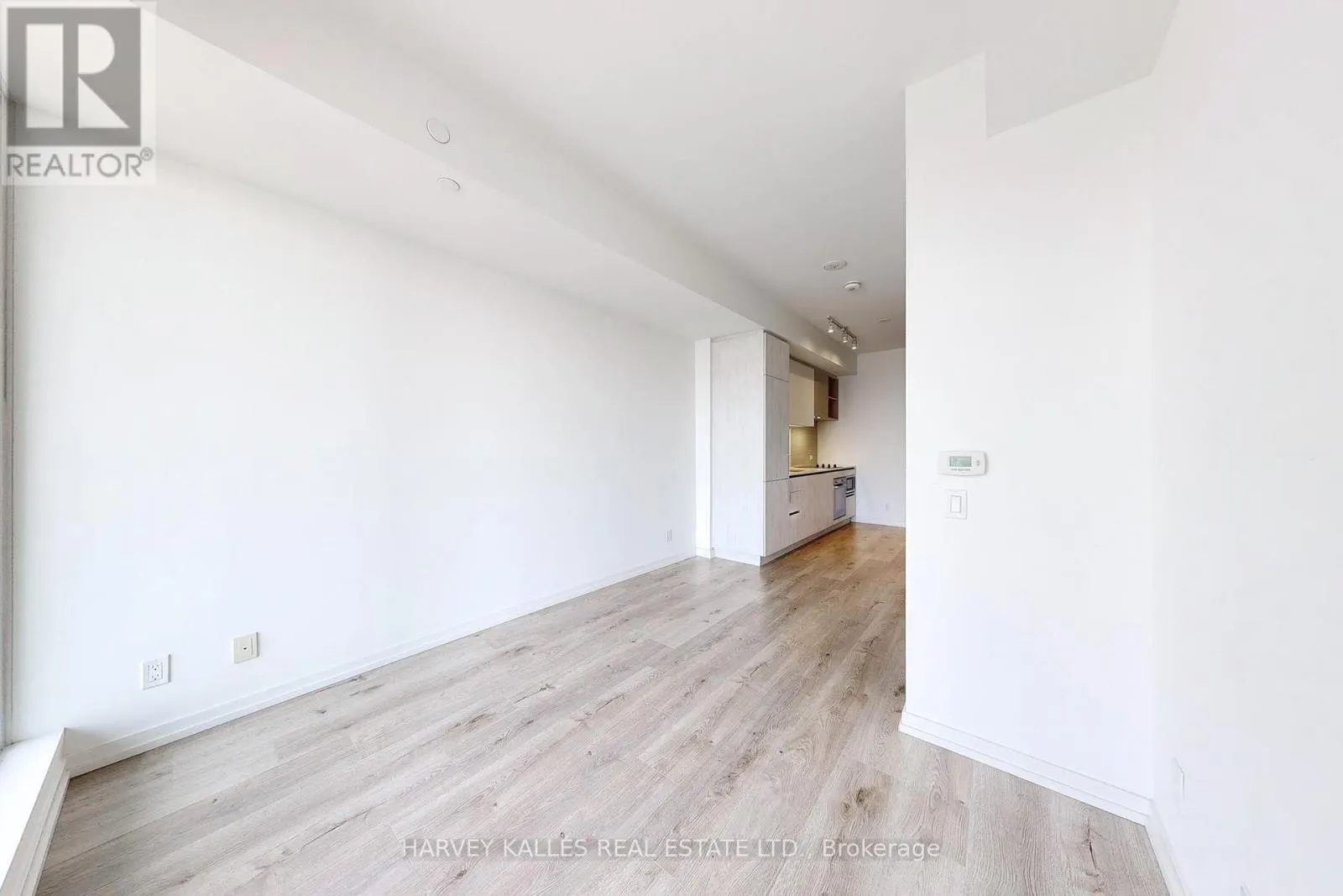 2807 - 7890 JANE STREET